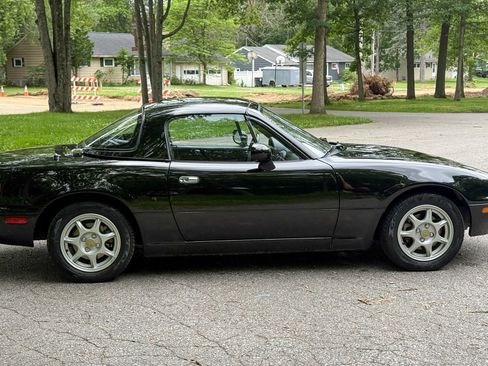 Used 1994 MAZDA MX-5 Miata RWD image 10