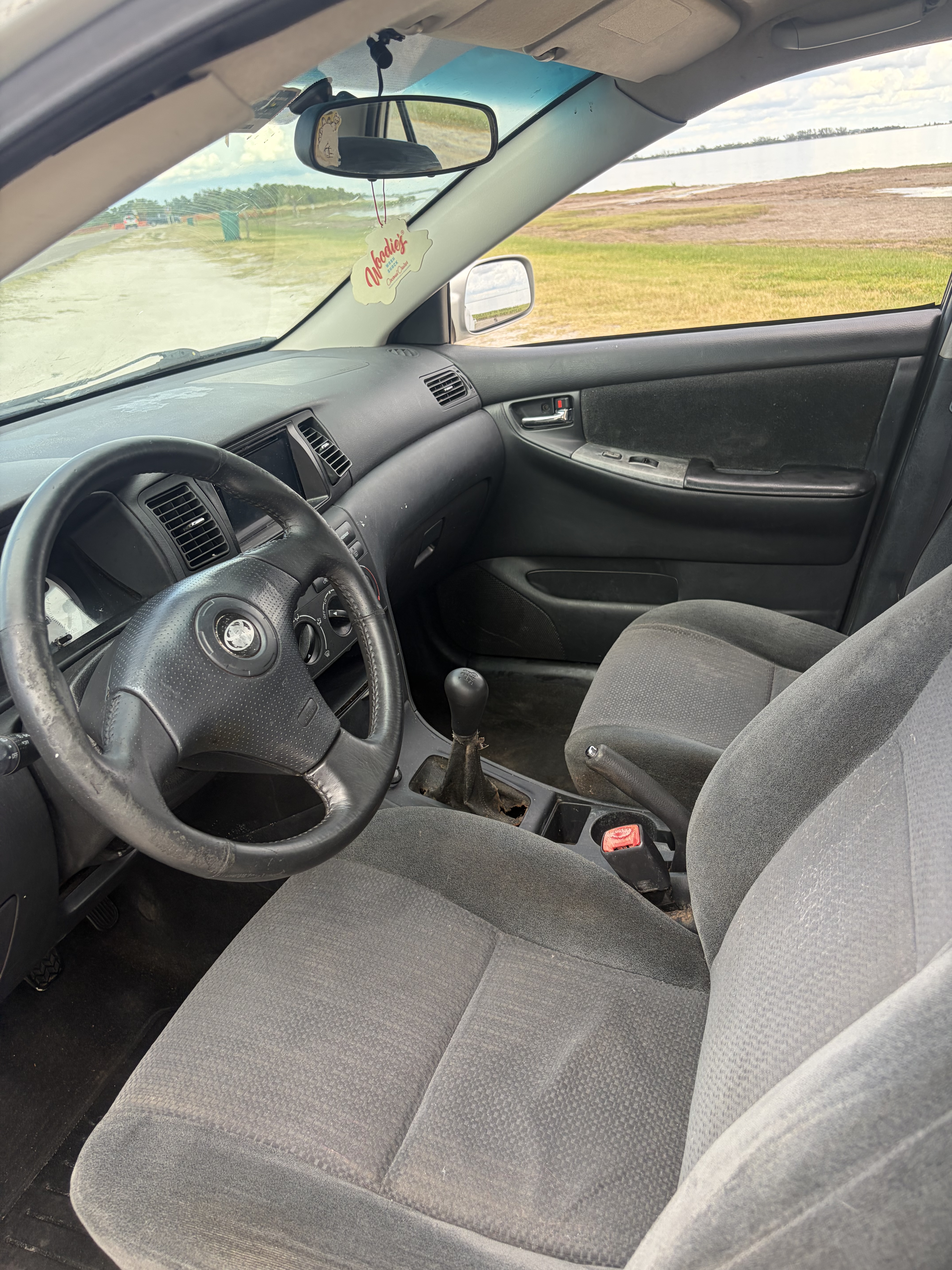 Used 2004 Toyota Corolla S FWD image 9