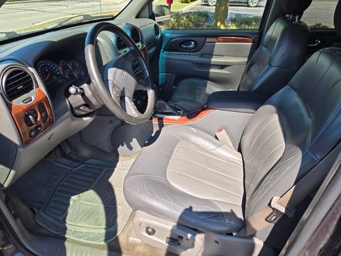 Used 2004 GMC Envoy XL SLT image 10