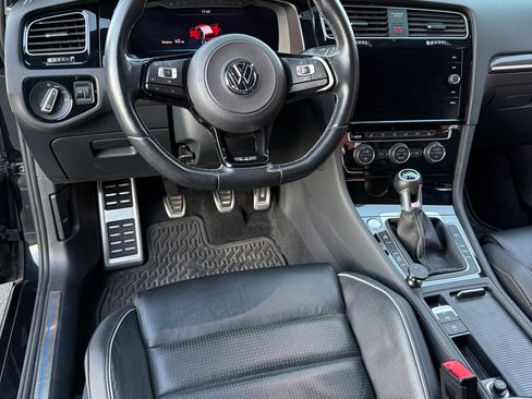 Used 2019 Volkswagen Golf 4-Door AWD/4WD image 14