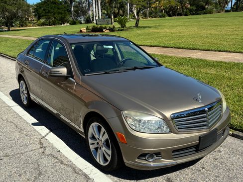 Used 2010 Mercedes-Benz C 300 Sedan image 1