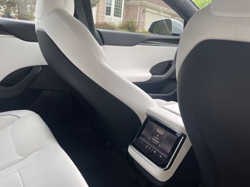 Used 2022 Tesla Model S Plaid AWD/4WD image 15