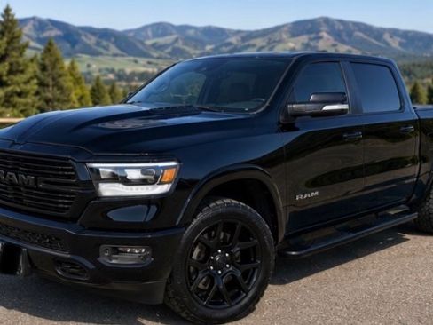 Used 2020 RAM 1500 Laramie AWD/4WD image 2