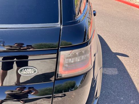 Used 2020 Land Rover Range Rover Sport HST image 9