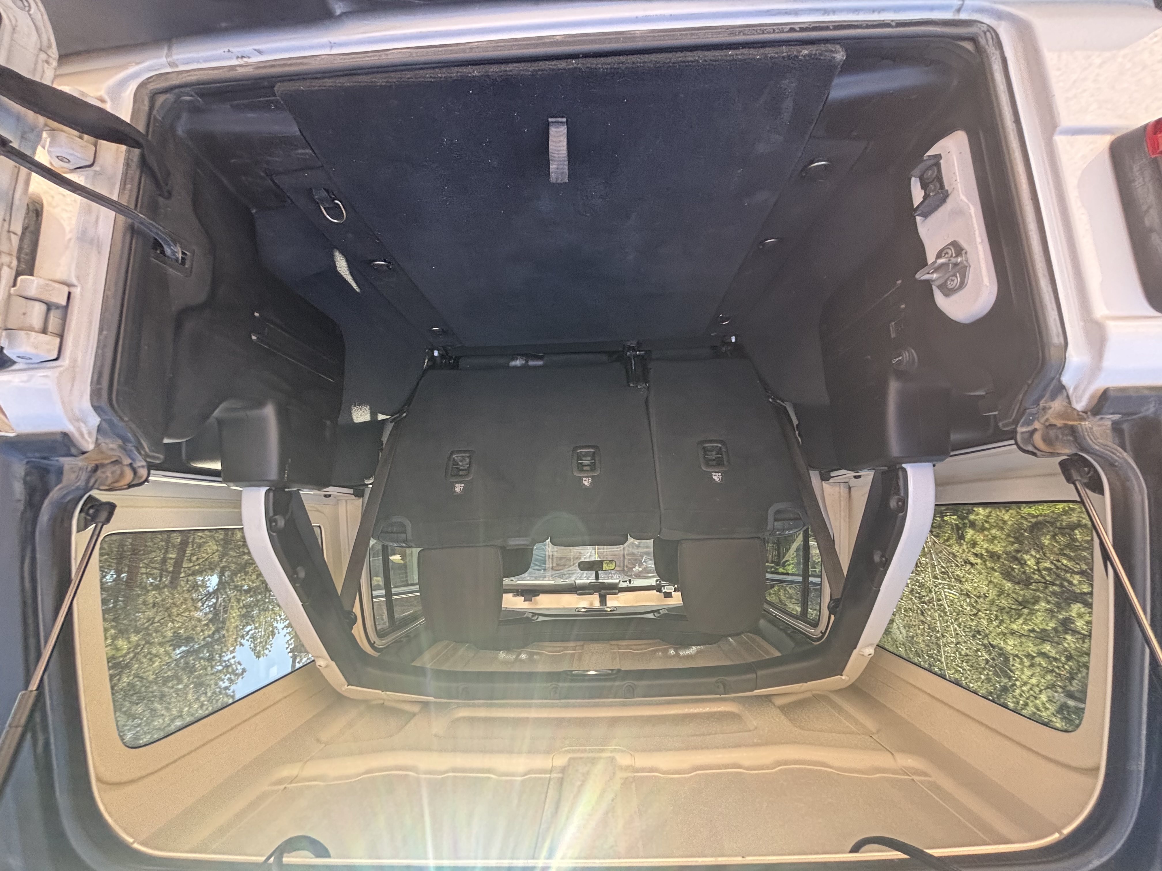 Used 2019 Jeep Wrangler Unlimited Sahara w/ Safety Group AWD/4WD image 15