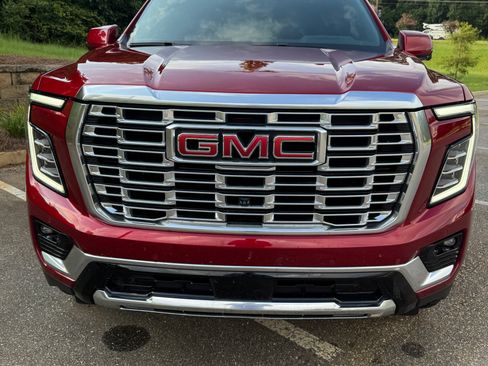 Used 2025 GMC Yukon Denali w/ Denali Reserve Package AWD/4WD image 6