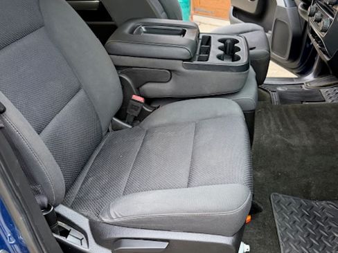 Used 2017 Chevrolet Silverado 1500 LT w/ LT Convenience Package RWD image 11