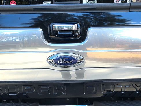 Used 2016 Ford F350 Platinum w/ FX4 Off-Road Package image 9