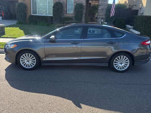 Used 2016 Ford Fusion S image 11