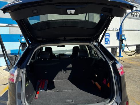 Used 2021 Ford Edge SEL w/ Convenience Package image 10