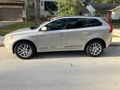 Used 2017 Volvo XC60 T5 w/ Tailgate Package