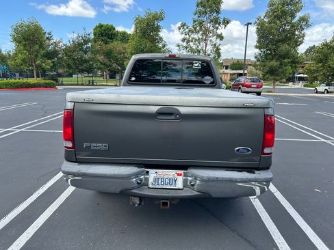 Used 2004 Ford F250 Lariat RWD image 9