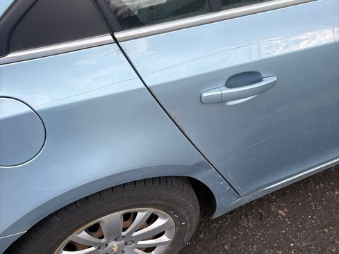 Used 2011 Chevrolet Cruze LS w/ Connectivity Package image 9