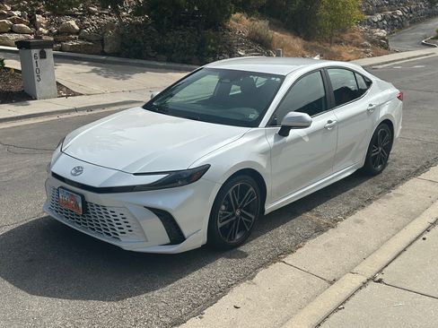 Used 2025 Toyota Camry XSE image 13