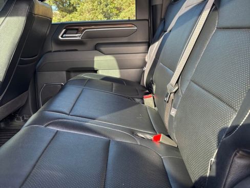 Used 2025 Chevrolet Silverado 2500 LT image 16