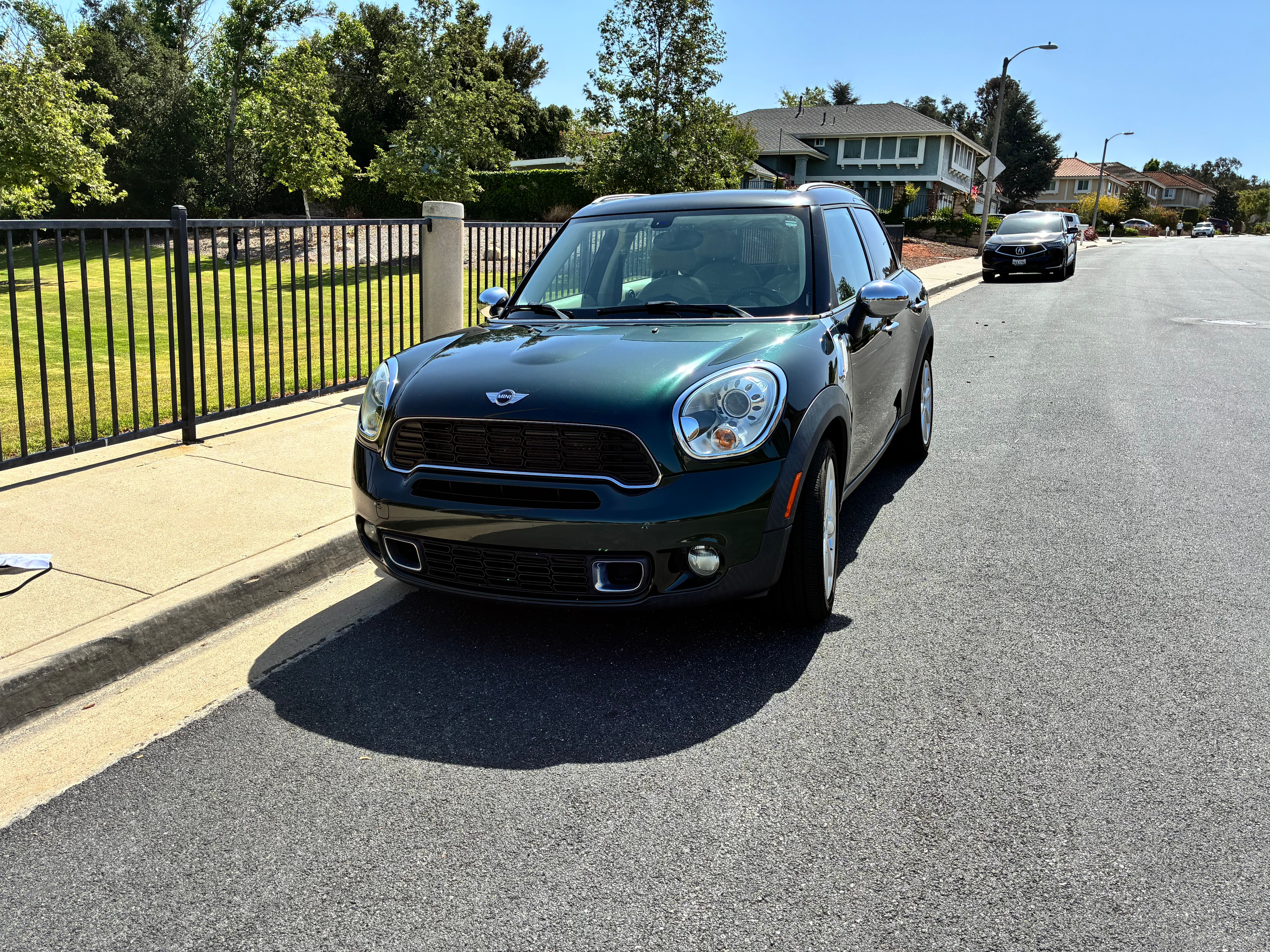 Used 2011 MINI Cooper Countryman S FWD image 2