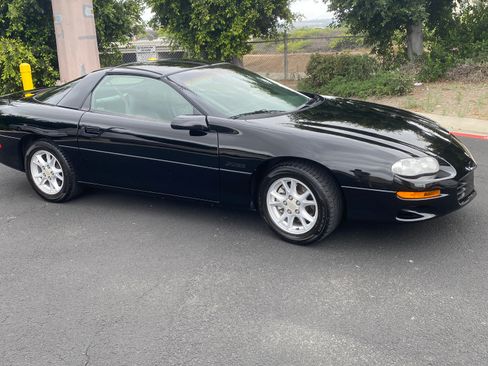 Used 2002 Chevrolet Camaro Z28 w/ Preferred Equipment Group 2 RWD image 5