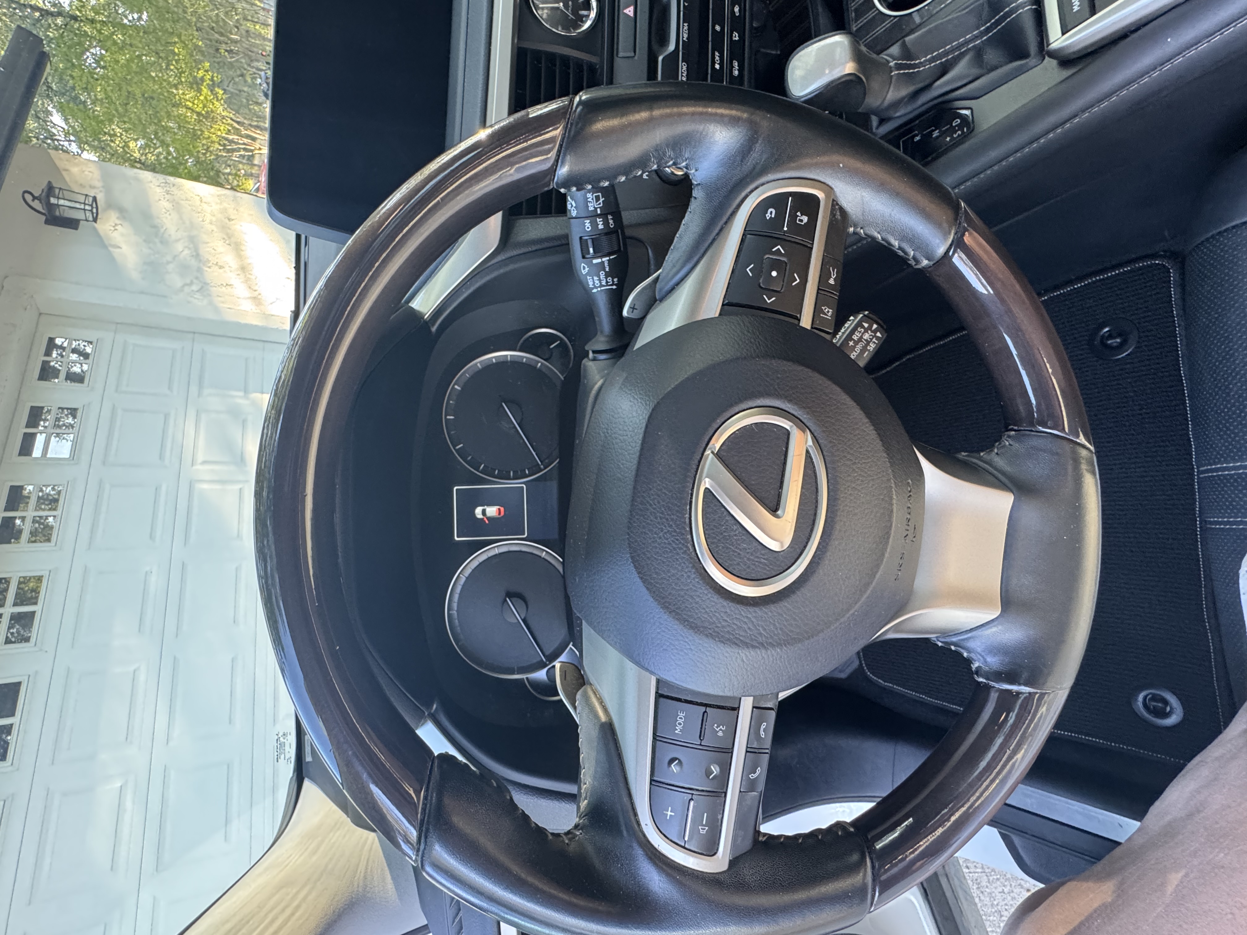Used 2021 Lexus RX 450h AWD w/ Luxury Package image 12