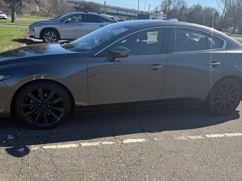 Used 2019 MAZDA MAZDA3 AWD Sedan w/ Preferred Package image 9