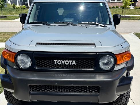 Used 2013 Toyota FJ Cruiser 4WD w/ Trail Teams Special Edition image 2
