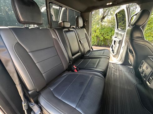 Used 2019 Ford F150 Raptor w/ Equipment Group 802A Luxury AWD/4WD image 22