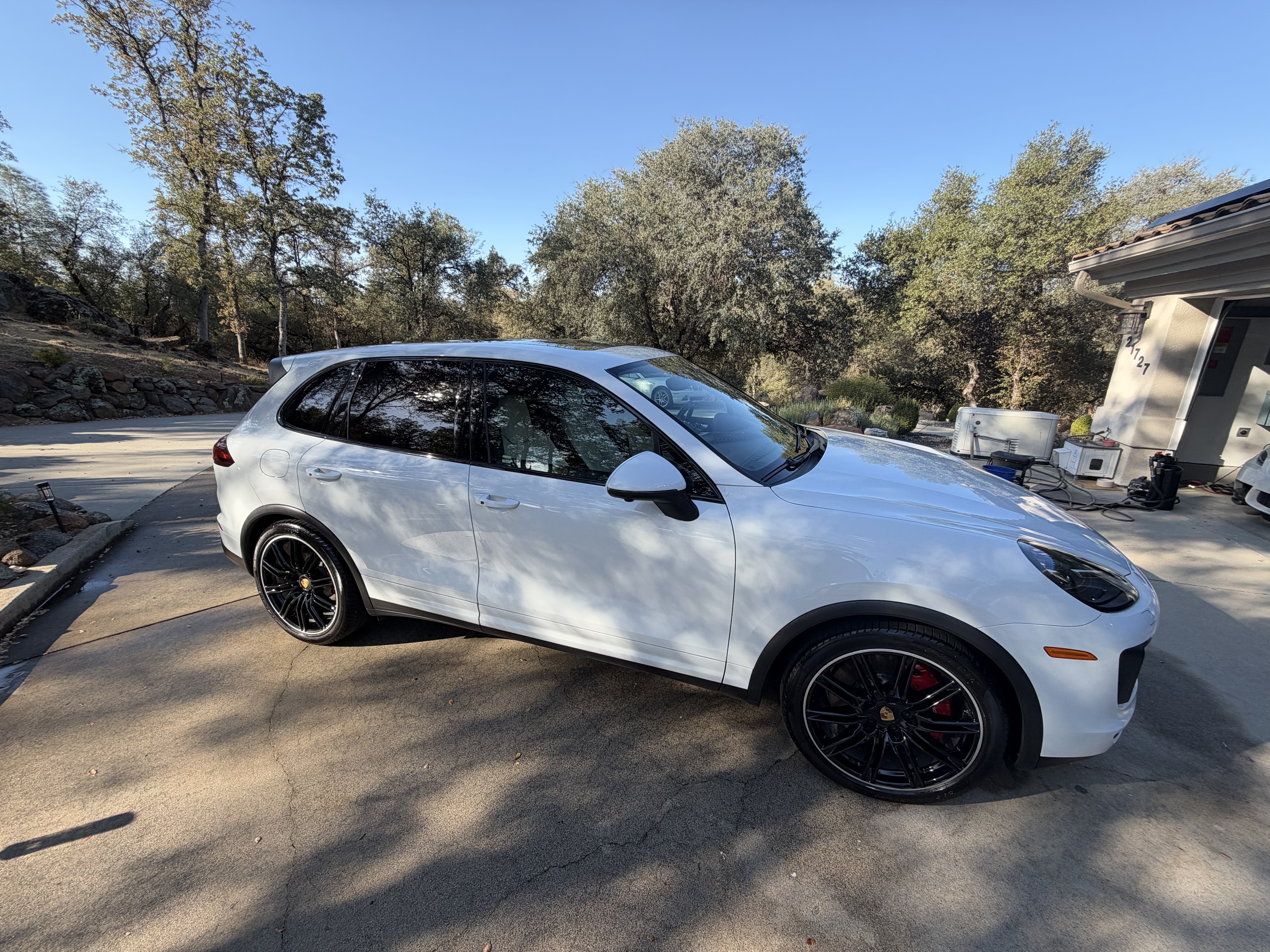 Used 2018 Porsche Cayenne AWD/4WD image 11