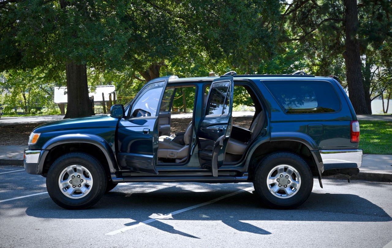 Used 1998 Toyota 4Runner Limited AWD/4WD image 2