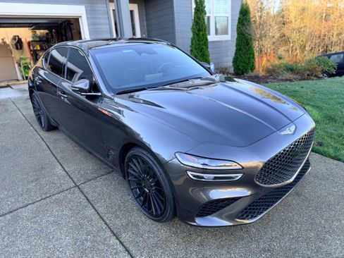 Used 2023 Genesis G70 2.0T w/ Sport Prestige Package image 10