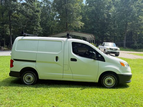 Used 2018 Chevrolet City Express LS FWD image 2