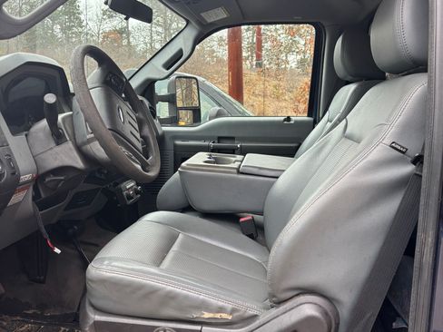 Used 2016 Ford F350 XL w/ Power Equipment Group AWD/4WD image 4