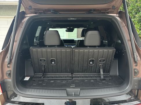 Used 2025 Hyundai Santa Fe Calligraphy image 10