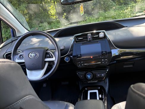 Used 2016 Toyota Prius Four w/ Advanced Technology Package FWD image 10