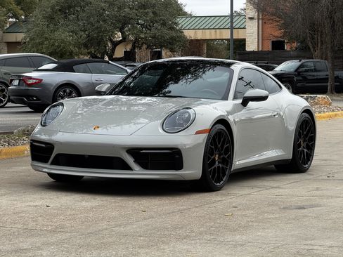 Used 2022 Porsche 911 Carrera 4S image 1