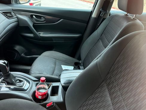 Used 2020 Nissan Rogue S image 6