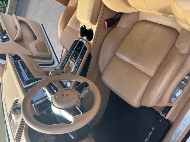 Used 2015 Porsche Macan S AWD/4WD image 10