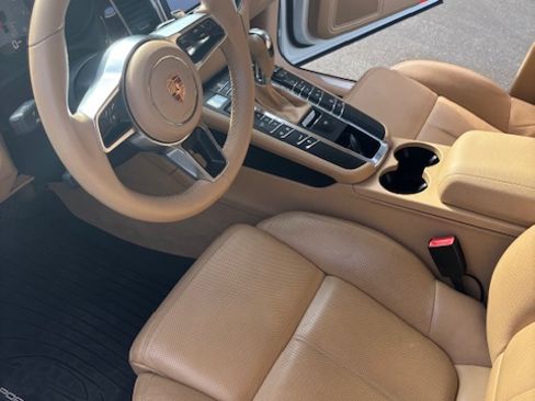 Used 2015 Porsche Macan S image 10