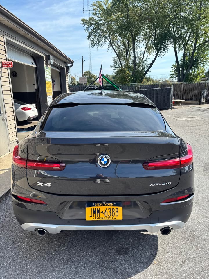 Used 2019 BMW X4 xDrive30i AWD/4WD image 5