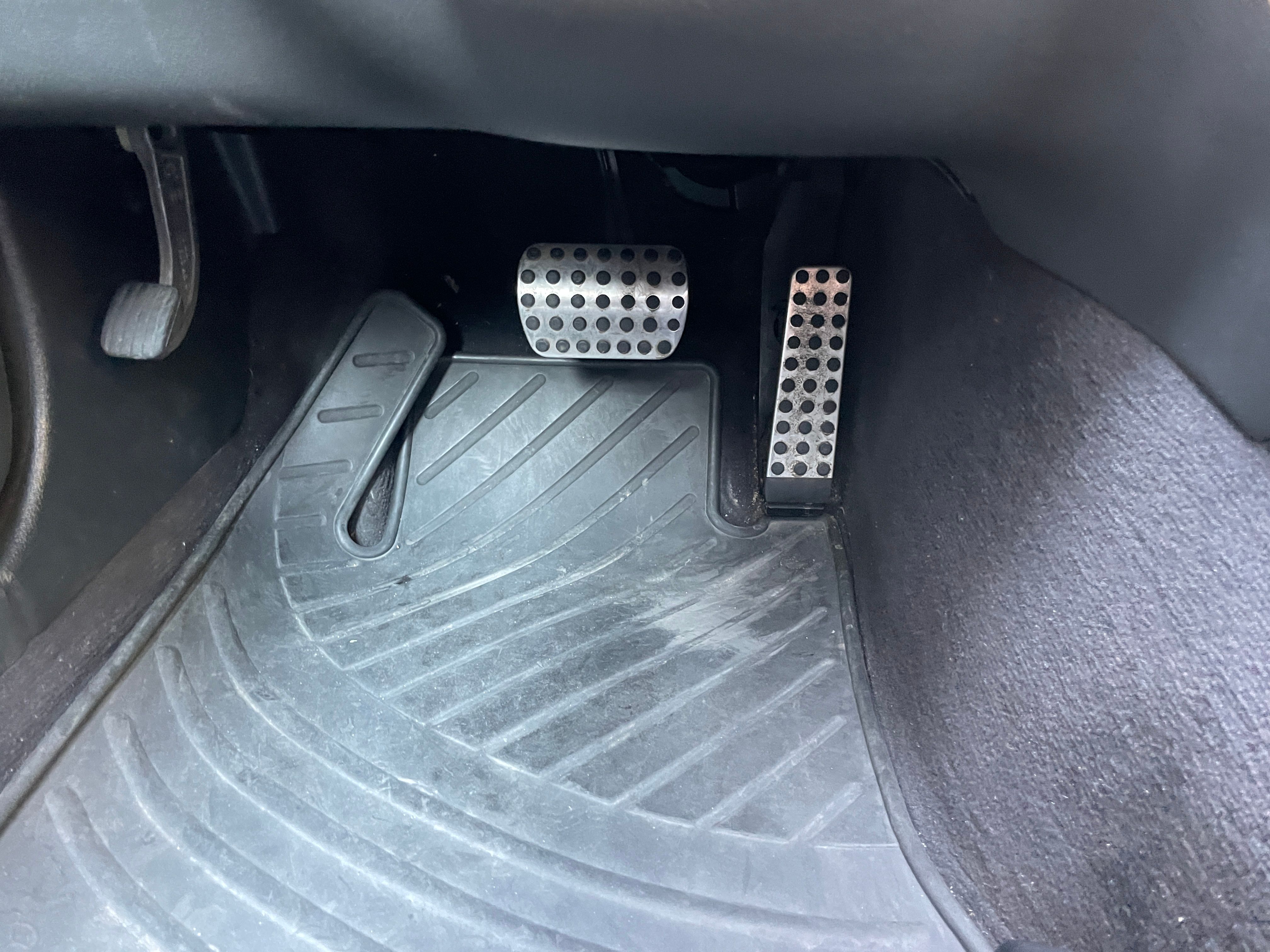 Used 2004 Mercedes-Benz C 230 Coupe image 16