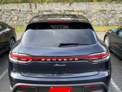 Used 2023 Porsche Macan Sport Edition image 5