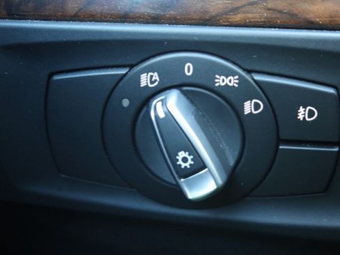 Used 2011 BMW 328i Sedan image 24