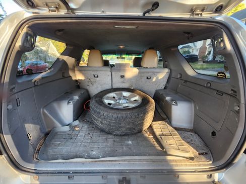 Used 2005 Toyota 4Runner Sport image 12