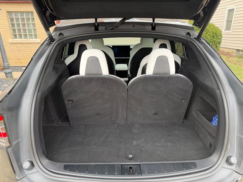 Used 2023 Tesla Model X Plaid image 15