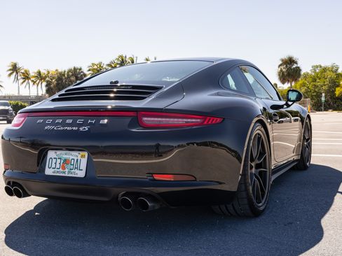 Used 2015 Porsche 911 Carrera 4S image 5