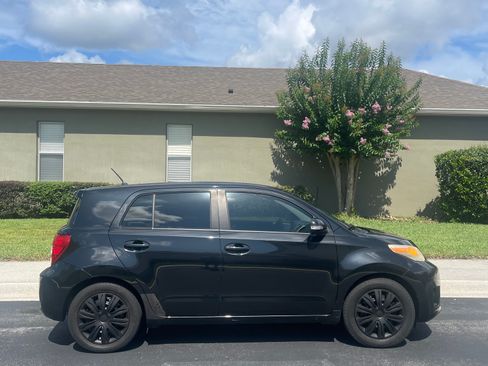 Used 2011 Scion xD FWD image 6