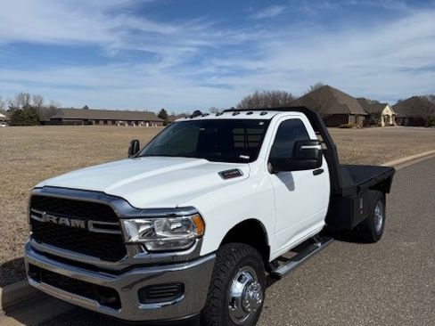 Used 2024 RAM 3500 Tradesman w/ Chrome Appearance Group image 2