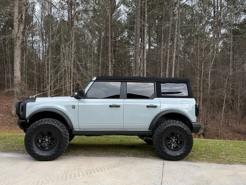 Used 2022 Ford Bronco Badlands image 6