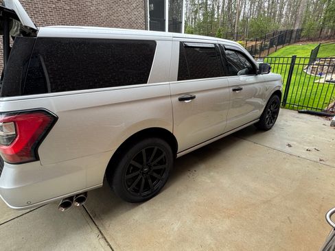 Used 2018 Ford Expedition Max Platinum image 9