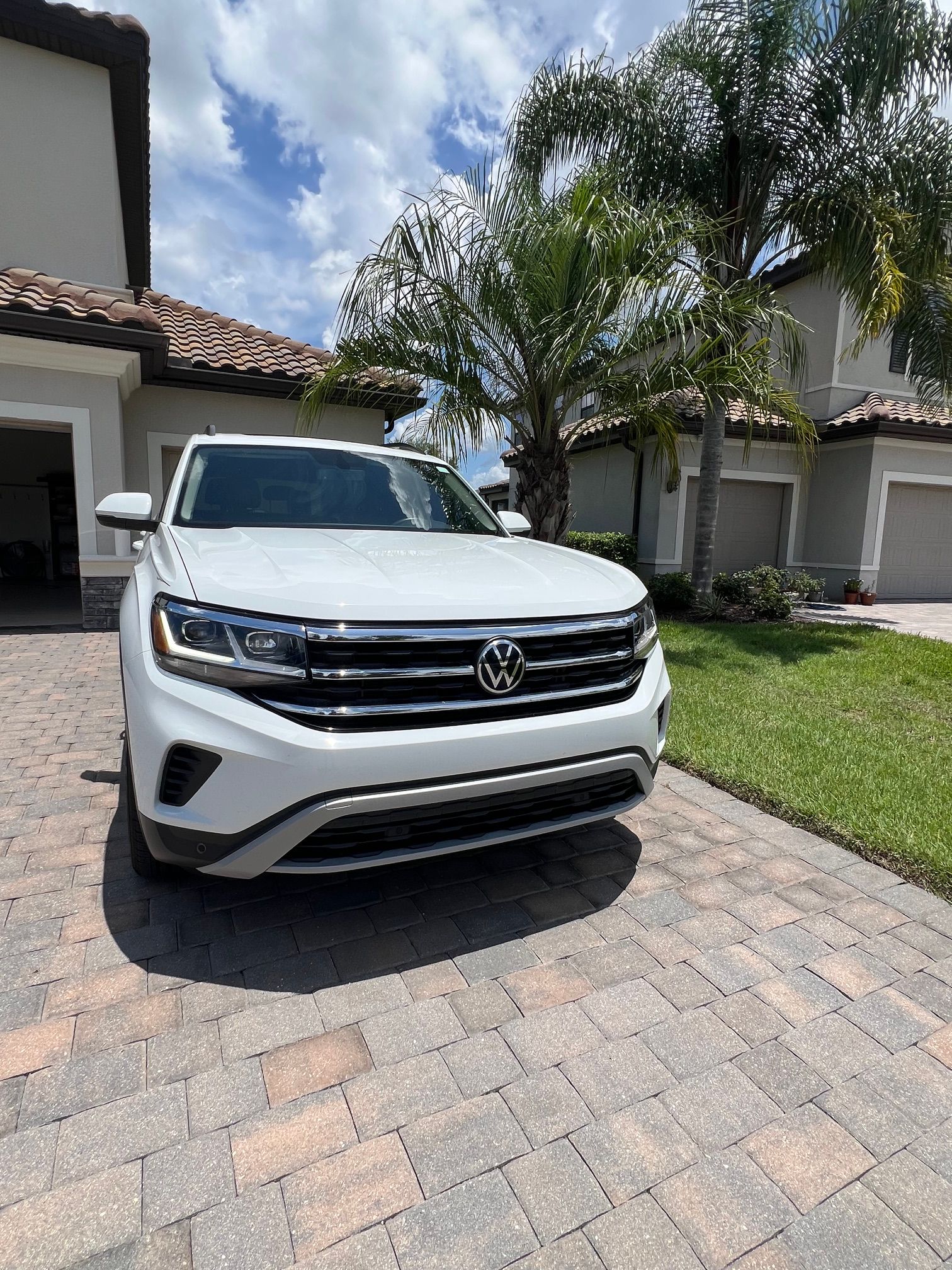 Used 2022 Volkswagen Atlas SE w/ Panoramic Sunroof Package FWD image 4