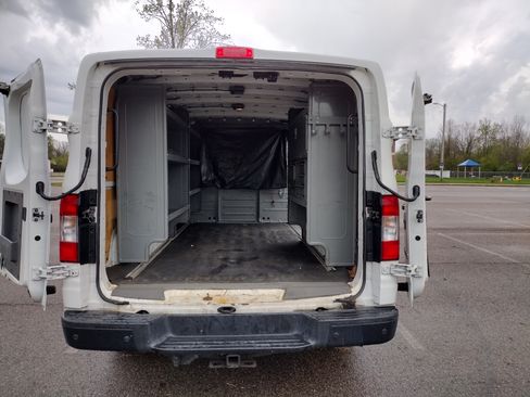 Used 2018 Nissan NV 3500 SV w/ Navigation Package image 8