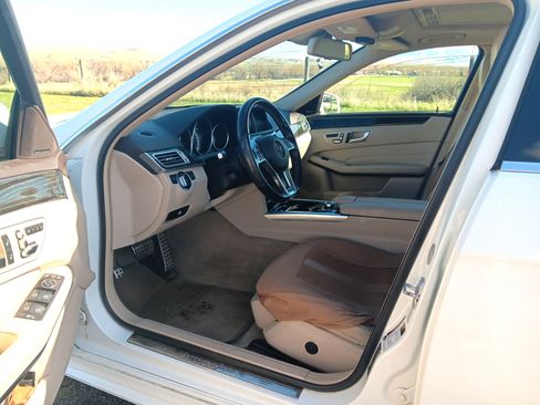 Used 2016 Mercedes-Benz E 350 4MATIC Sedan image 8